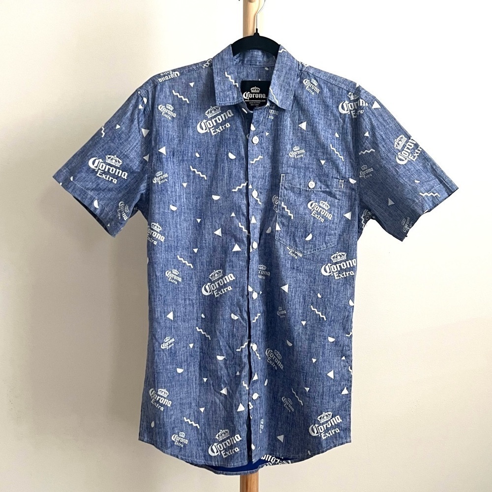 Corona Short Sleeve Button Down Shirt men’s size small